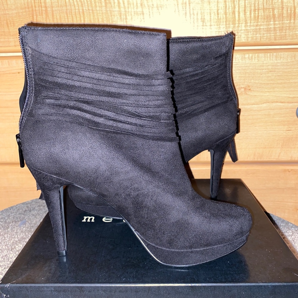 Black fringe booties